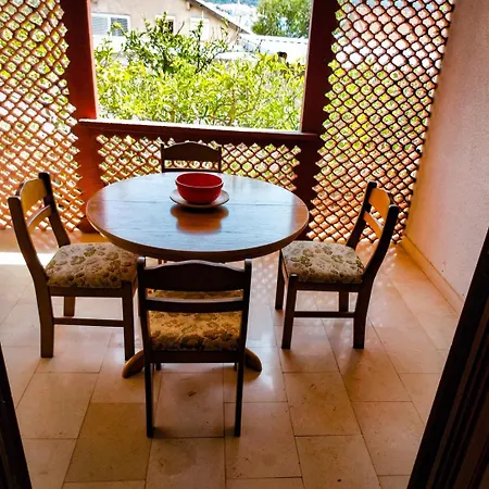 Apartment Tatjana Kuciste